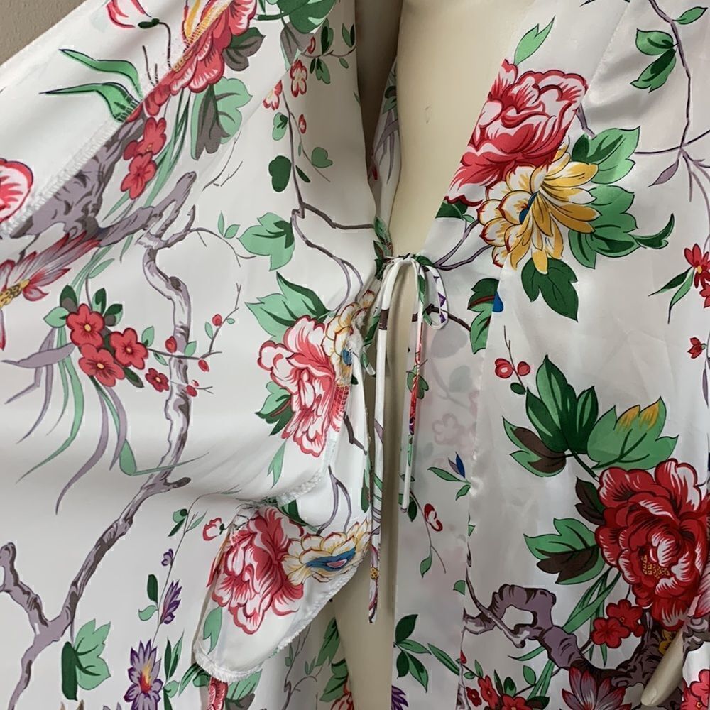 Women’s NATORI robe PETITE long floral silky beautiful - Picture 3 of 9